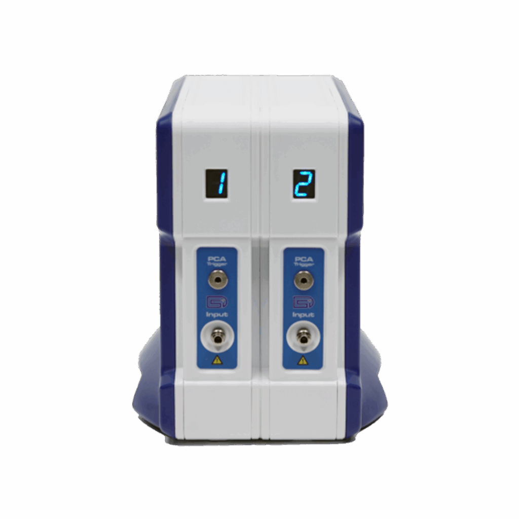 Technician performing test with vPad-IV